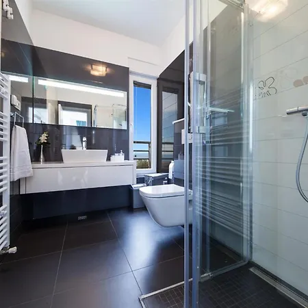 Villa Blue With Pool And Sea View
